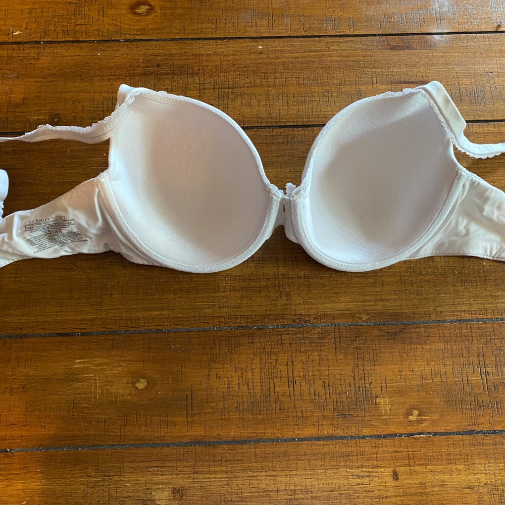 Victoria’s Secret set of 2 bras - Picture 4 of 5